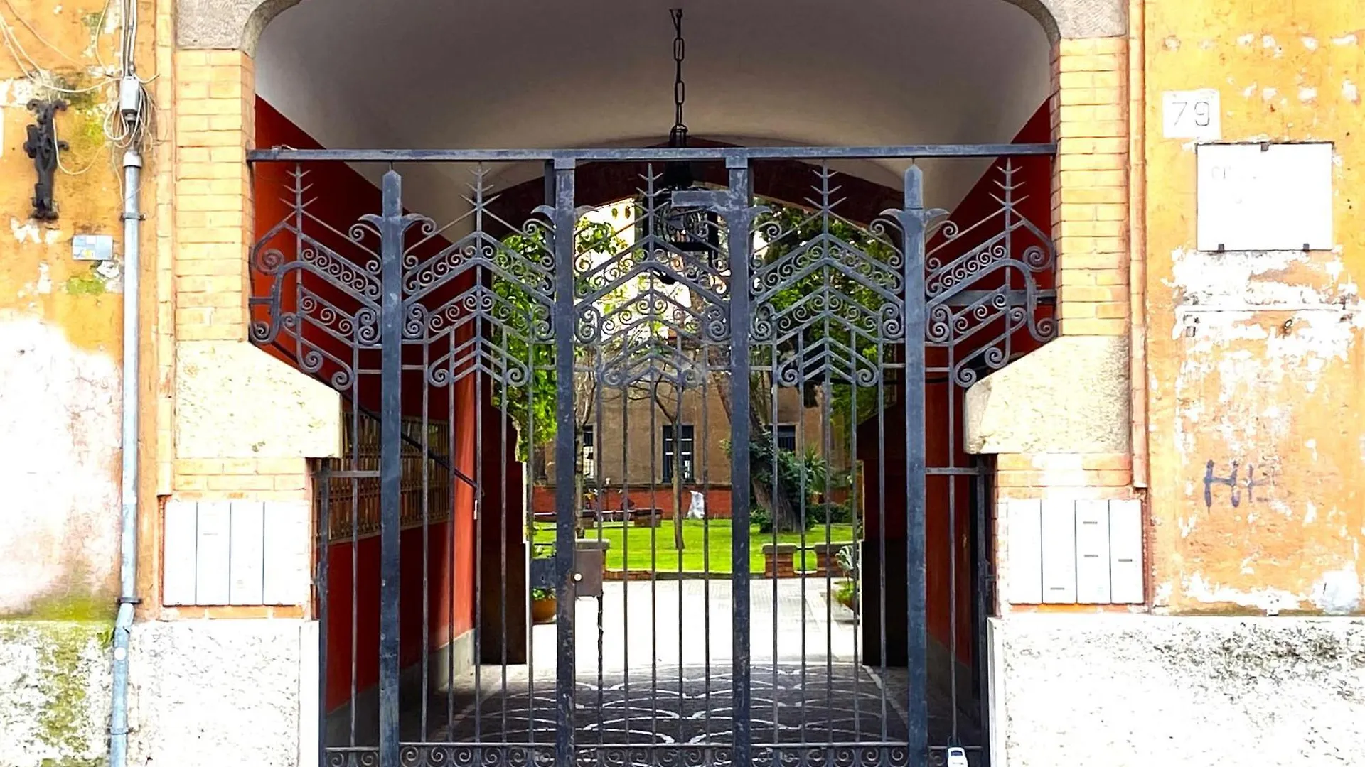 Vatican Modern Art Apartment Rome 0*,  Italy